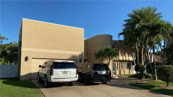 Jacaranda Country Club, 8714 Mahogany Ave, Plantation, Florida 33324, image 1