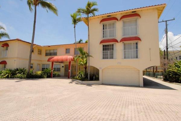 Fort Lauderdale Yacht & Beach Club, 341 N Birch Rd #314, Fort Lauderdale, Florida 33304, image 1