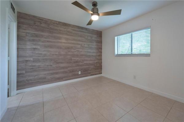 Middle River Homes, 2912 NE 8th Ter #202, Oakland Park, Florida 33334, image 3
