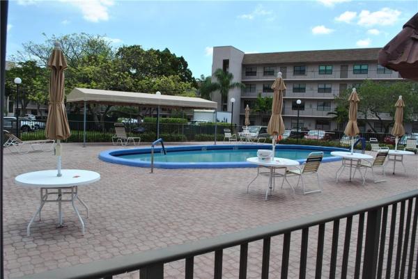 Sunrise Lakes 4, 2524 NW 104th Ave #109, Sunrise, Florida 33322, image 1