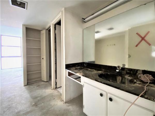 Coronado Tower 3, 20379 W Country Club Dr #739, Aventura, Florida 33180, image 1