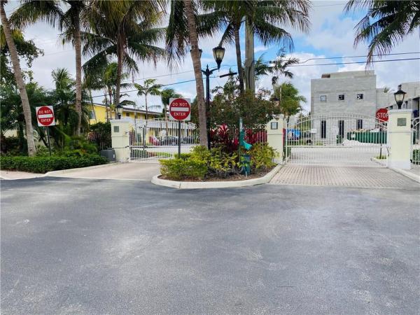 The Grove At Wilton Manors , 2660 NE 8th Ave #302, Wilton Manors, Florida 33334, image 2