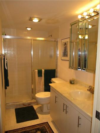 Lucaya Village, 2302 Lucaya Ln #E2, Coconut Creek, Florida 33066, image 1