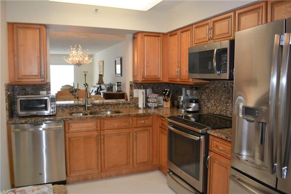 Huntington Pointe, 14112 Huntington Pointe Dr #207, Delray Beach, Florida 33484, image 3