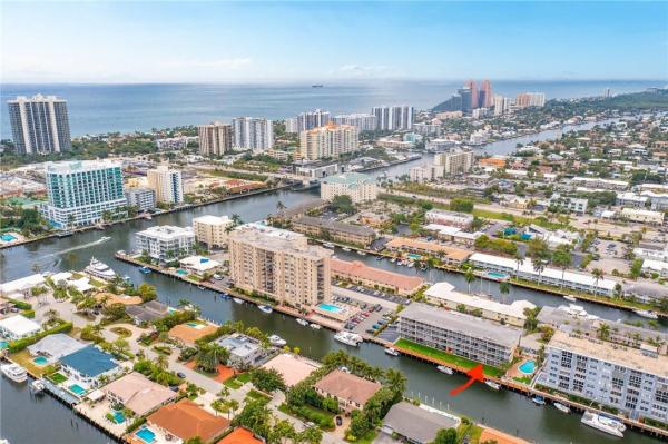 Barclay Square, 2841 NE 33rd Ct #102, Fort Lauderdale, Florida 33306, image 1