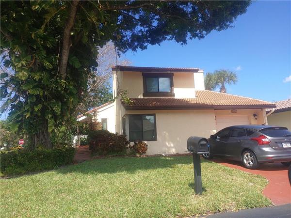 Lantana Pines, 2855 Sand Pines Ct, Lake Worth, Florida 33462, image 1