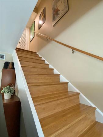 Manor Grove Village, 188 NE 20th Ct #1E, Wilton Manors, Florida 33305, image 2