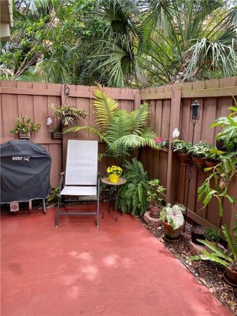 Manor Grove Village, 188 NE 20th Ct #1E, Wilton Manors, Florida 33305, image 1