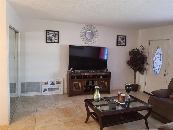 Mainlands Of Tamarac Lakes, 7300 NW 59th St, Tamarac, Florida 33321, image 1