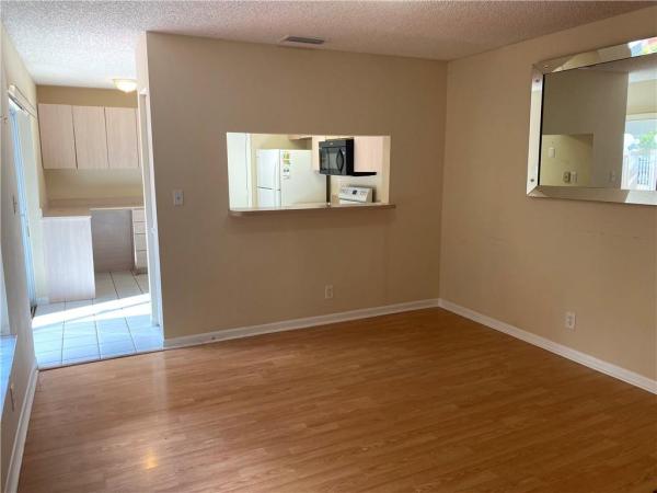 Embassy Courts, 10943 Chandler Dr, Cooper City, Florida 33026, image 2