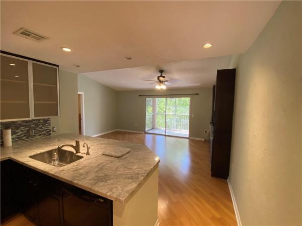 Chateau De Ville, 401 SE 10th St #201B, Dania Beach, Florida 33004, image 2
