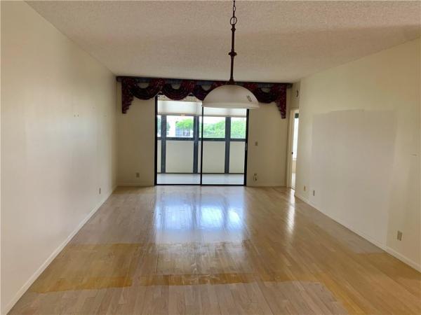 Huntington Pointe, 6193 Pointe Regal Cir #410, Delray Beach, Florida 33484, image 1