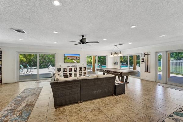 Manor Grove Village, 300 NE 19th Ct #115N, Wilton Manors, Florida 33305, image 1