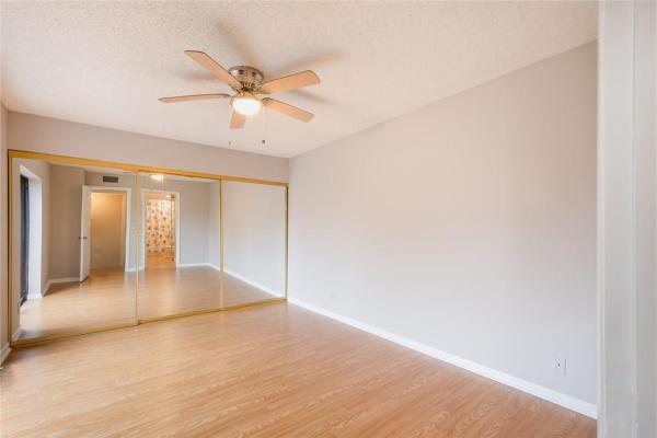 Camelot Gardens, 2576 N Lakeview Ct, Cooper City, Florida 33026, image 3