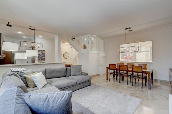 Bougainvillas Townhomes, 710 NE 15th Ave, Fort Lauderdale, Florida 33304, image 2