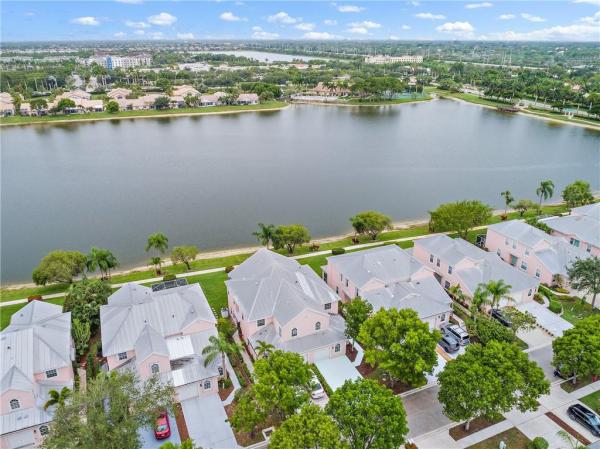 Pelican Key At Wellington's Edge, 10722 Pelican Dr, Wellington, Florida 33414, image 1