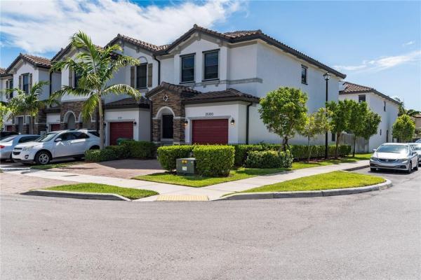 Artesa At Coco Palm Estates, 25300 SW 115th Ct #25300, Princeton, Florida 33032, image 2