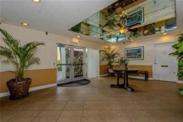 Horizon House, 2555 NE 11th St #410, Fort Lauderdale, Florida 33304, image 2