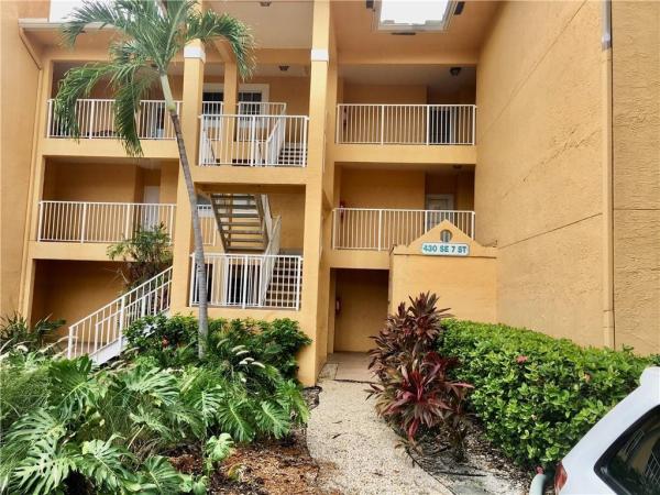 Chateau De Ville, 430 SE 7th St #202E, Dania Beach, Florida 33004, image 3