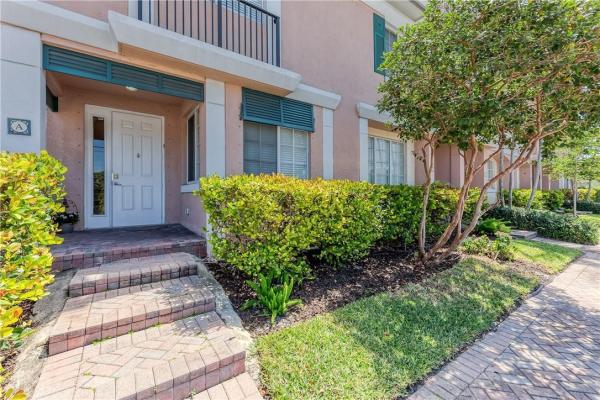 Pineapple Grove Village, 260 NE 3rd St #4-A, Delray Beach, Florida 33444, image 2