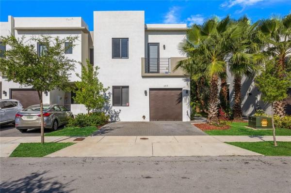 Century Park Place, 463 SW 91st Ave, Fountainebleau, Florida 33174, image 1