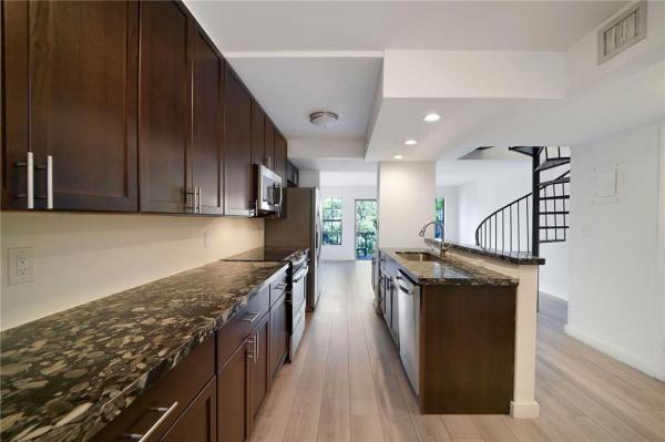 Tennis Club McLoughlin, 640 Tennis Club Dr #308, Fort Lauderdale, Florida 33311, image 1