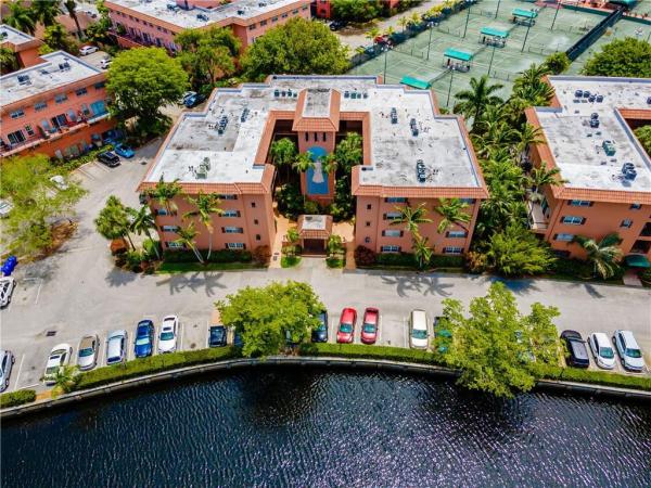 630 Tennis Club Dr #206, Fort Lauderdale, Florida 33311, image 1