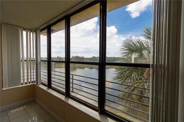 Applewood Village 2, 2766 S Carambola Cir #503, Coconut Creek, Florida 33066, image 1