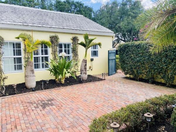 Charleston Place, 5884 Michaux St, Boca Raton, Florida 33433, image 3