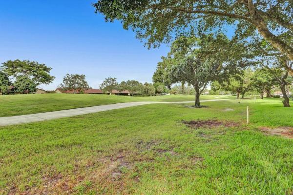 Sabal Palm Of Pine Island Ridge, 9520 Seagrape Dr #305, Davie, Florida 33324, image 3