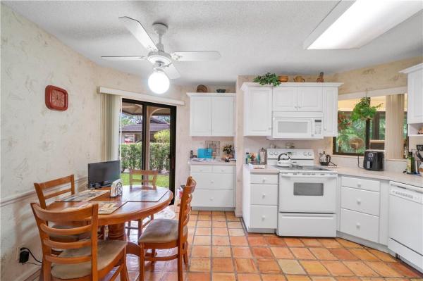 Banyan Springs Patio Villas, 5061 Pine Dr, Boynton Beach, Florida 33437, image 2