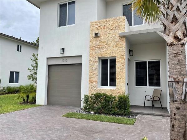 Greyson, 1310 Pioneer Way, Royal Palm Beach, Florida 33411, image 2