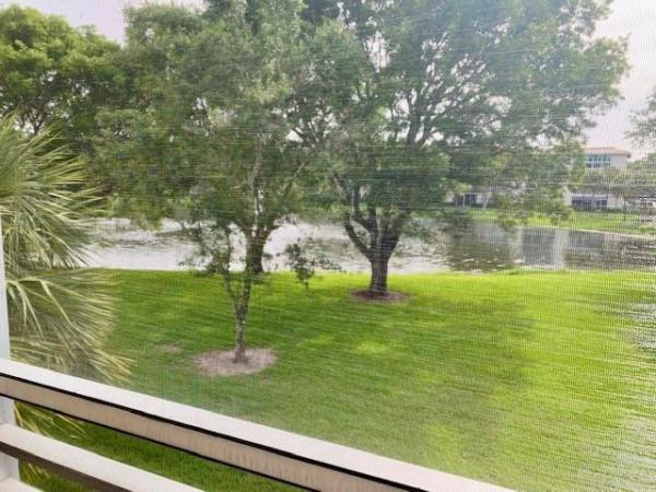 Lucaya Village, 2202 Lucaya Bnd #J2, Coconut Creek, Florida 33066, image 1