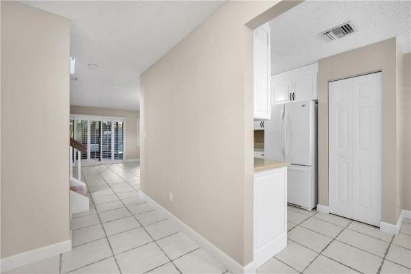 East Side, 5201 NE 14th Ter #208, Fort Lauderdale, Florida 33334, image 1