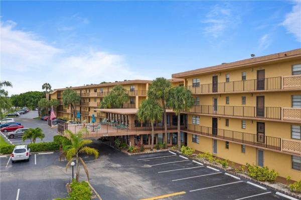 Isle Of Boca Dunes, 9370 SW 8th St #418, Boca Raton, Florida 33428, image 1