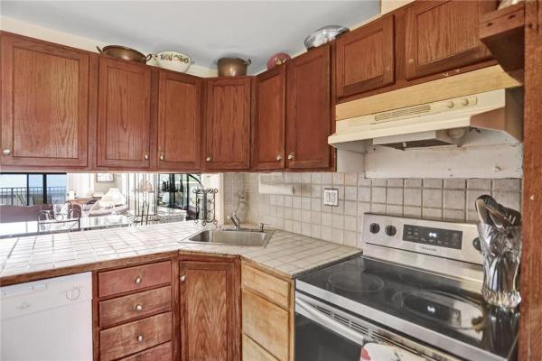 Gabriel Towers, 801 N Ocean Blvd #204, Pompano Beach, Florida 33062, image 1
