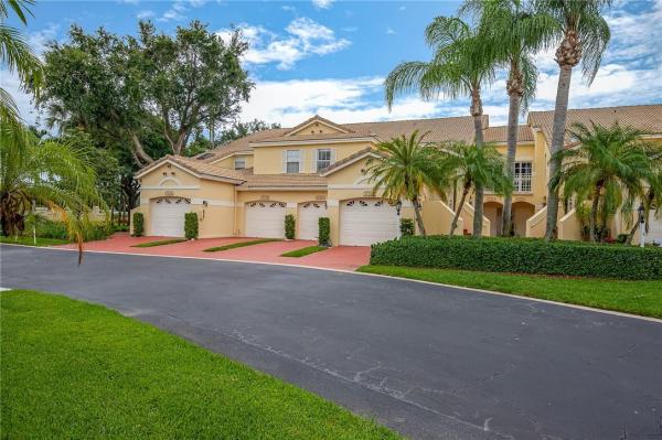 St Tropez Coach Homes, 17329 Boca Club Blvd #7, Boca Raton, Florida 33487, image 3