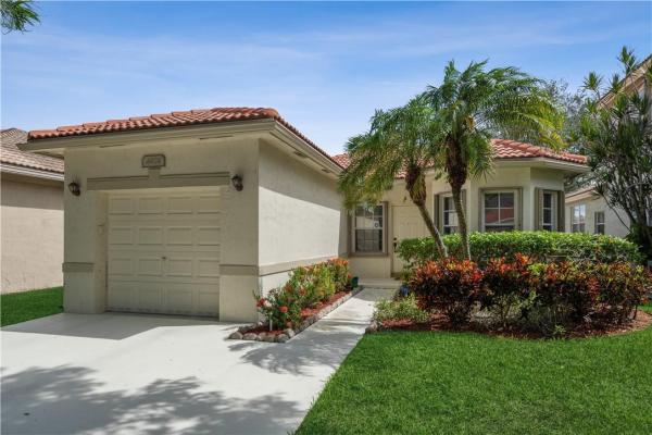 Brittany Park, 4974 Pelican Mnr, Coconut Creek, Florida 33073, image 3
