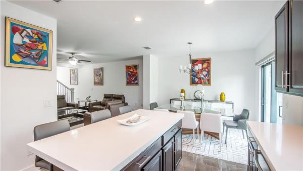 Aqua Bella, 4517 E Aqua Bella Ln, Dania Beach, Florida 33312, image 2