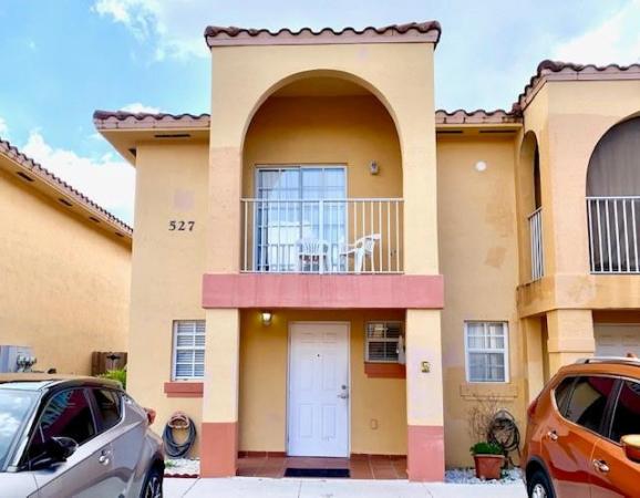 Colonial Townhomes, 527 W 68th St #5, Hialeah, Florida 33014, image 1