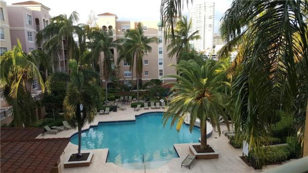 The Yacht Club At Aventura, 19701 E Country Club Dr #5404, Aventura, Florida 33180, image 1