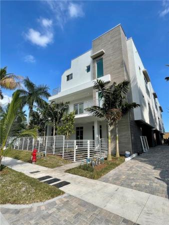 The Beverly Las Olas Townhomes, 7 SE 11th Ave #Unit 6, Fort Lauderdale, Florida 33301, image 1