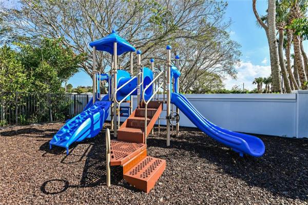 Sandpiper Pointe, 557 Parsons Way, Deerfield Beach, Florida 33442, image 2
