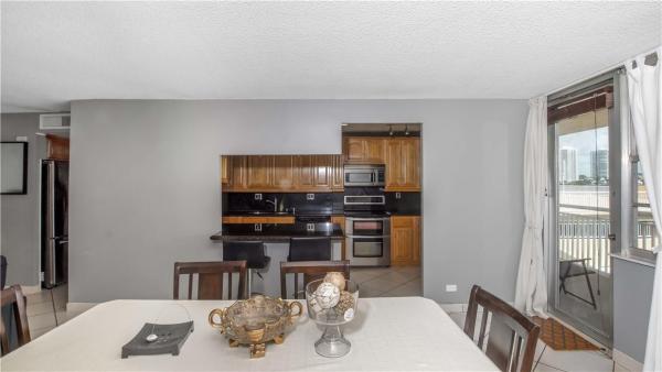 Winston Towers 200, 251 174th St #218, Sunny Isles Beach, Florida 33160, image 1