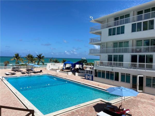 The Carriage House, 5401 Collins Ave #907, Miami Beach, Florida 33140, image 1