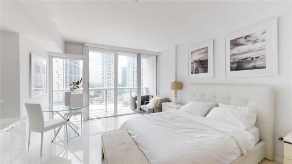 Icon Brickell Tower 3, 485 Brickell Ave #1905, Miami, Florida 33131, image 1
