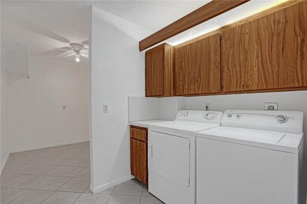 Whitehall Of Pine Island Ridge, 1522 Whitehall Dr #405, Davie, Florida 33324, image 3