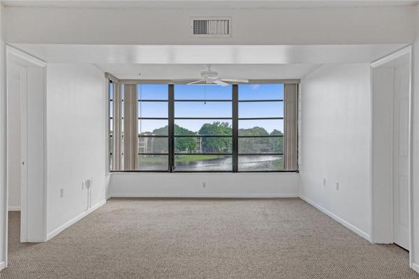 Whitehall Of Pine Island Ridge, 1522 Whitehall Dr #405, Davie, Florida 33324, image 2