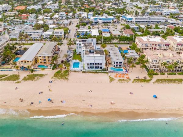 Winter Colony, 4300 El Mar Dr #33, Lauderdale By The Sea, Florida 33308, image 3