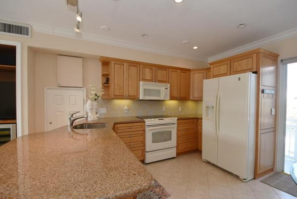 Winter Colony, 4300 El Mar Dr #33, Lauderdale By The Sea, Florida 33308, image 1